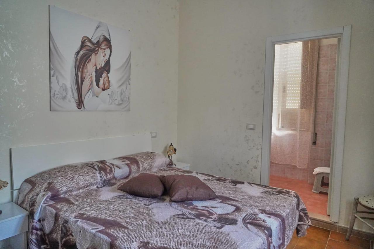 Le Stanze Di Ricci - Affittacamere Low Cost Lesina Exteriör bild