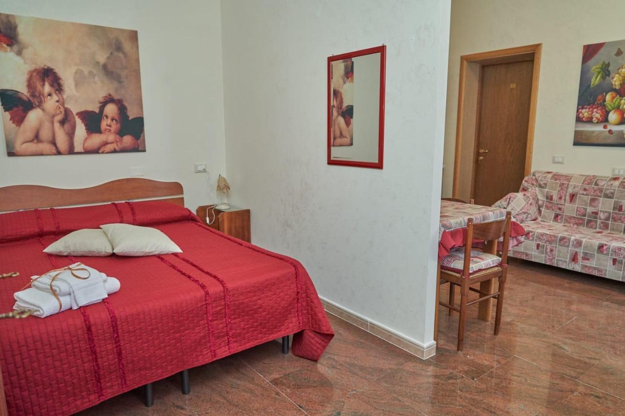 Le Stanze Di Ricci - Affittacamere Low Cost Lesina Exteriör bild