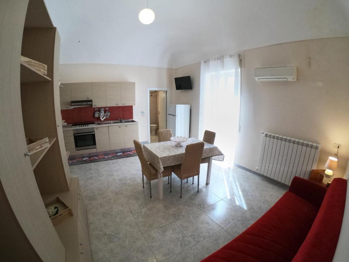 Le Stanze Di Ricci - Affittacamere Low Cost Lesina Exteriör bild