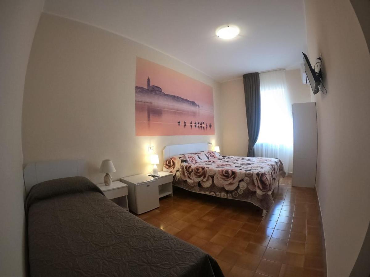 Le Stanze Di Ricci - Affittacamere Low Cost Lesina Exteriör bild