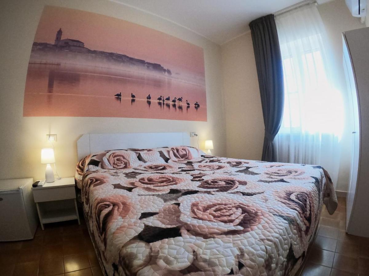 Le Stanze Di Ricci - Affittacamere Low Cost Lesina Exteriör bild