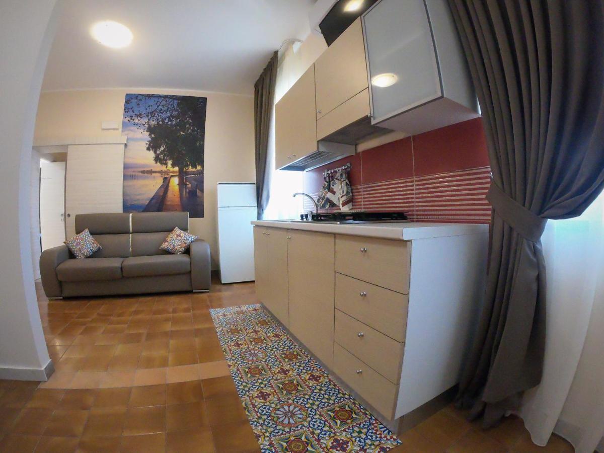 Le Stanze Di Ricci - Affittacamere Low Cost Lesina Exteriör bild