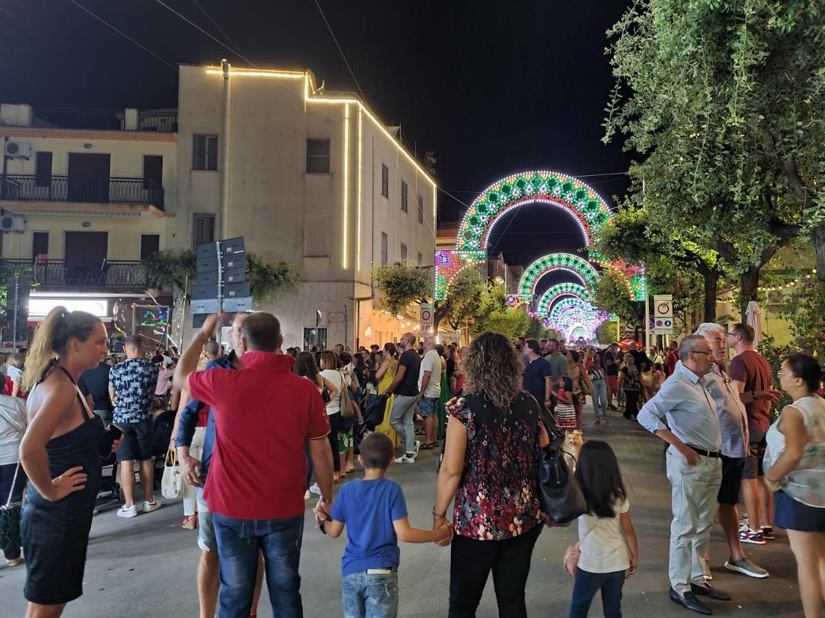 Le Stanze Di Ricci - Affittacamere Low Cost Lesina Exteriör bild